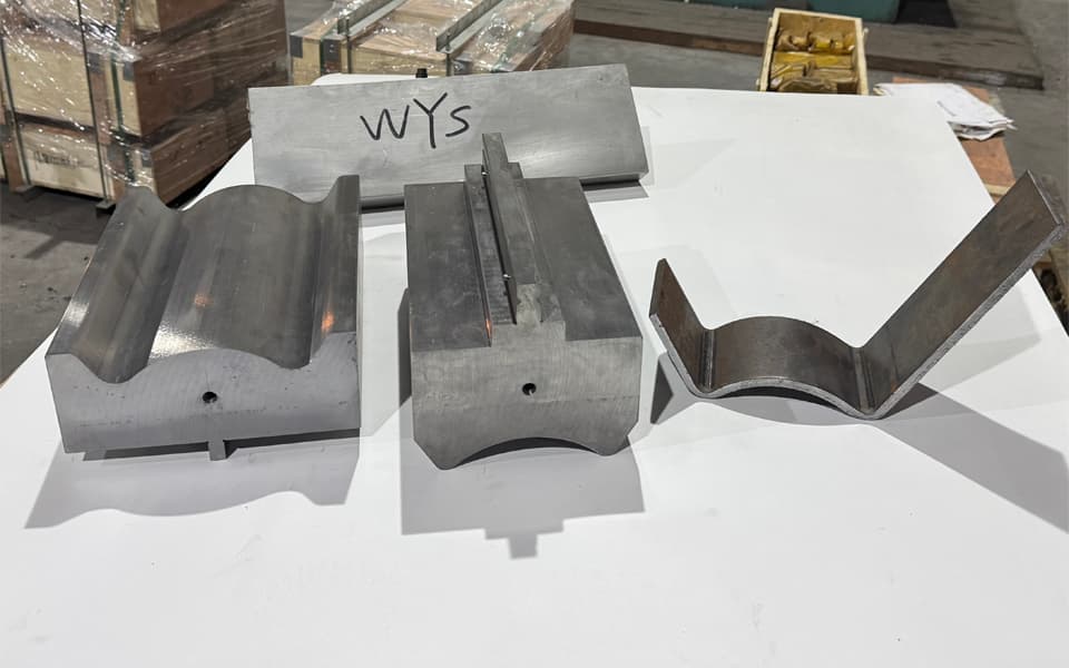 Custom TRUMPF Type Radius Forming Tool for 10 mm Thick Plate – Multi-Radius One-Step Forming - 2