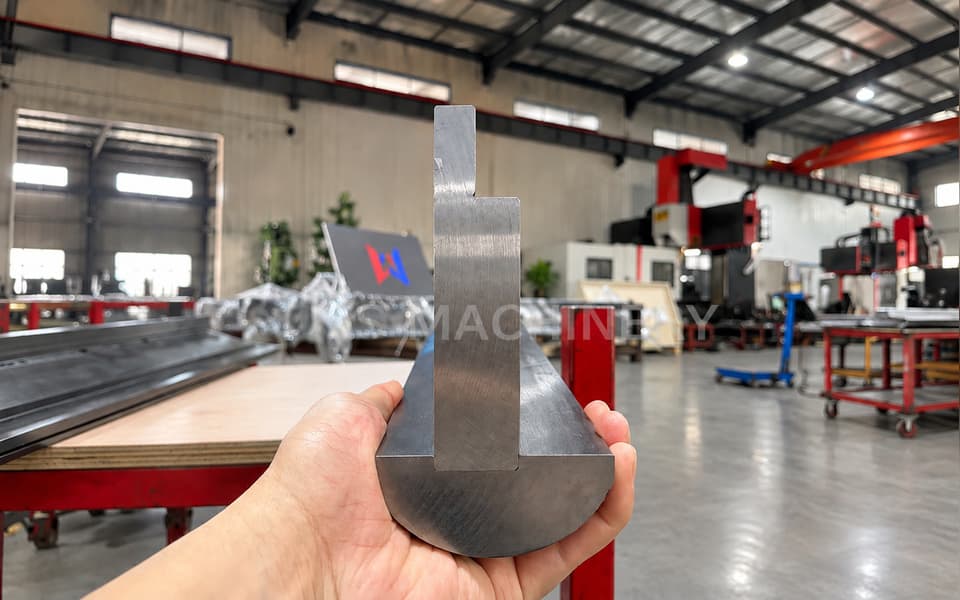 R60 Replaceable Radius Tool for Lower-Cost Multi-Radius Bending