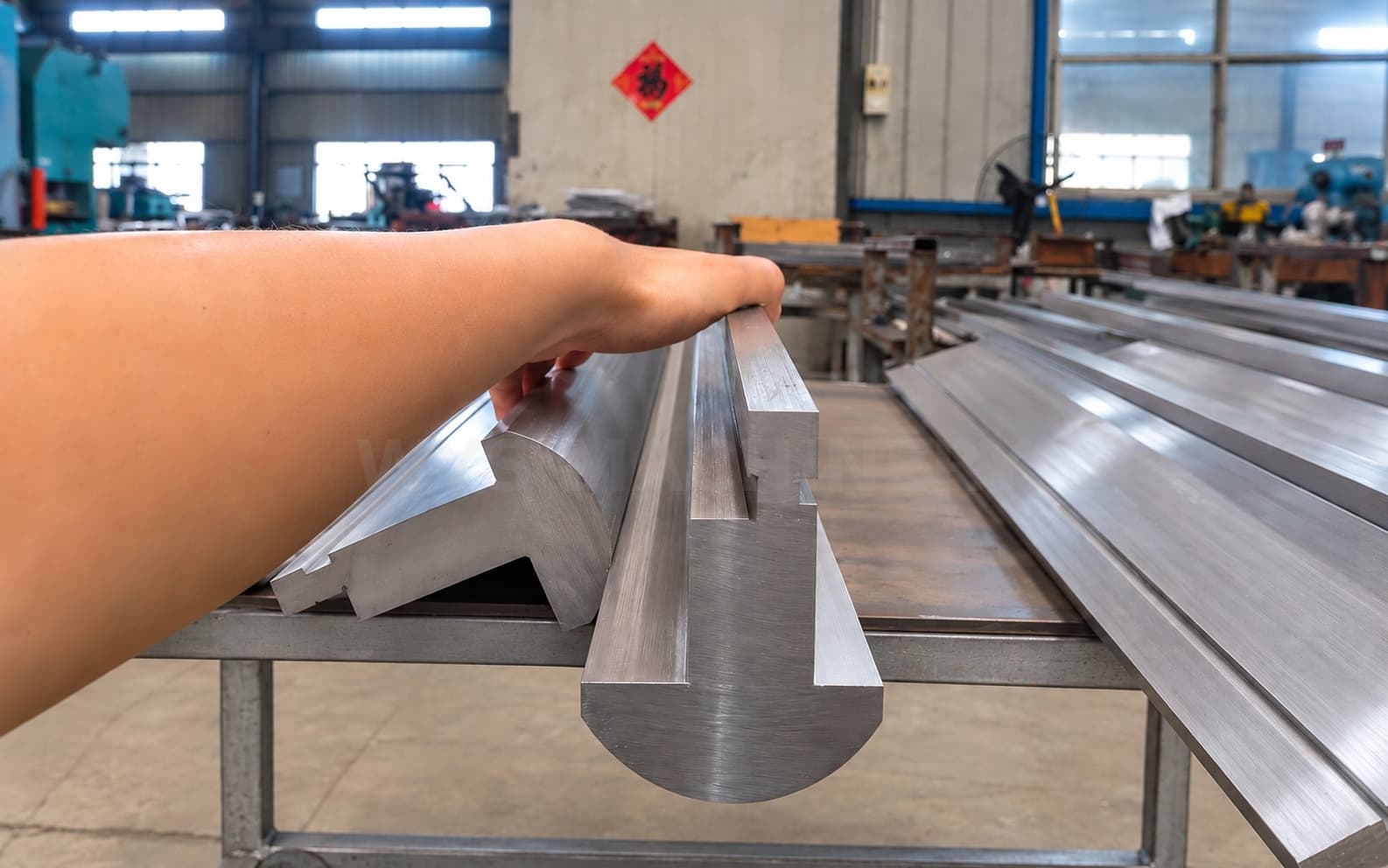 R80 Radius Tool Design for Large-Radius Bending and Springback Control